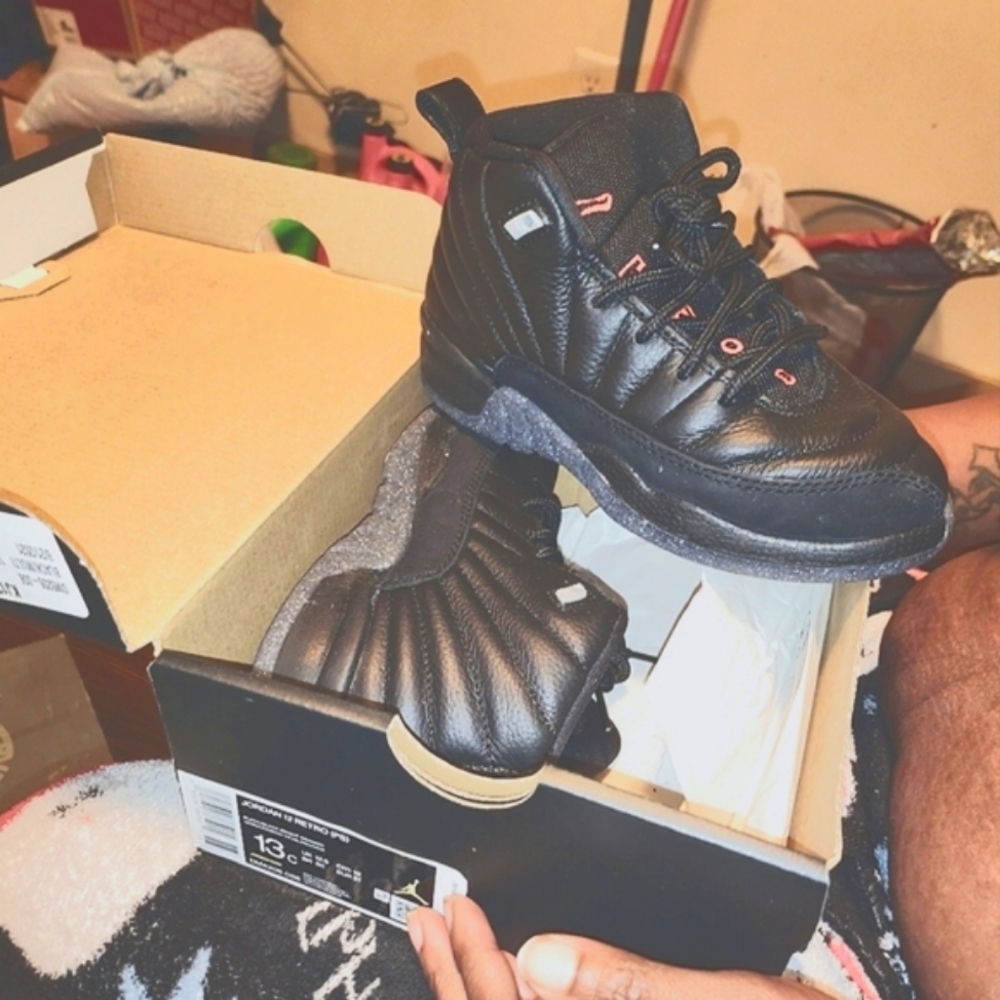 Jordan sz 13 black, red and grey